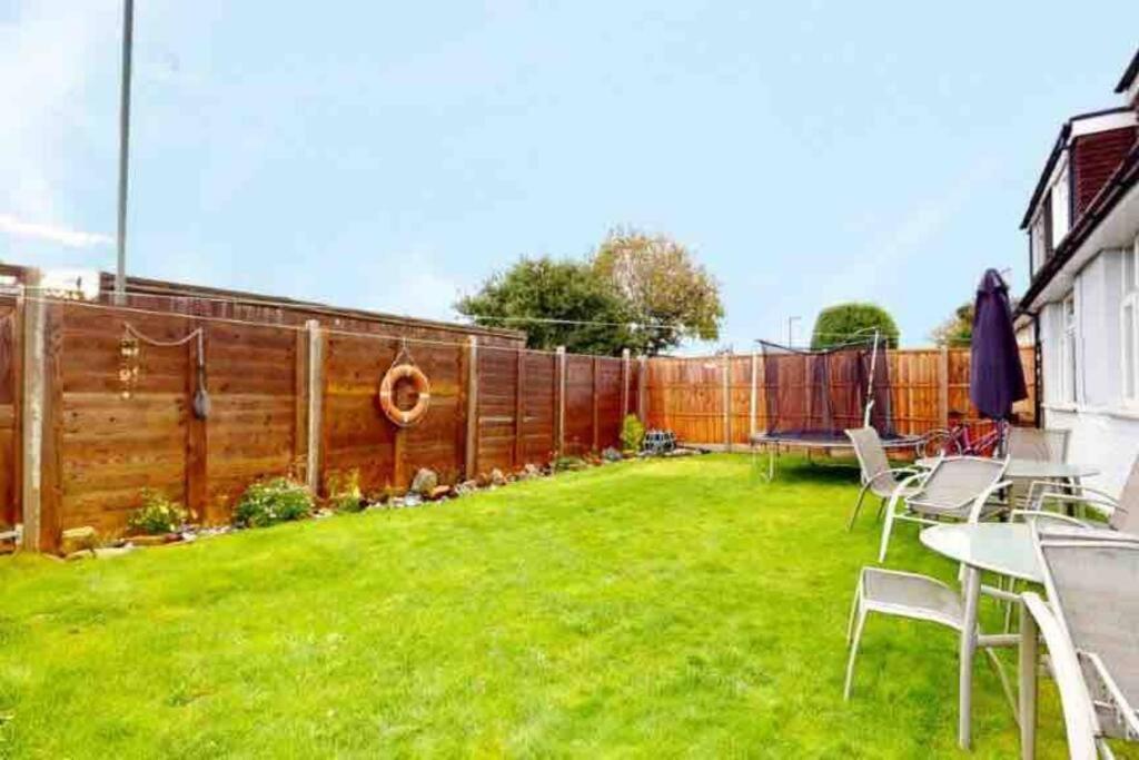 Love Lancing By The Sea With Optional Large Hot Tub Sleeps Up To 8 & Free Parking Βίλα Εξωτερικό φωτογραφία