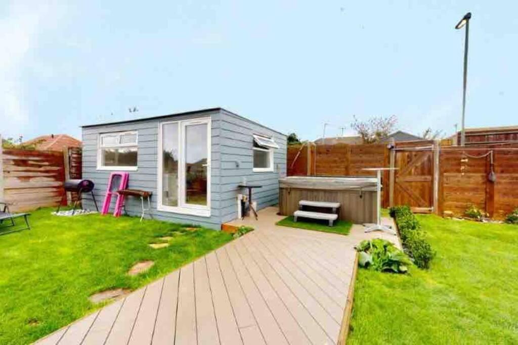 Love Lancing By The Sea With Optional Large Hot Tub Sleeps Up To 8 & Free Parking Βίλα Εξωτερικό φωτογραφία