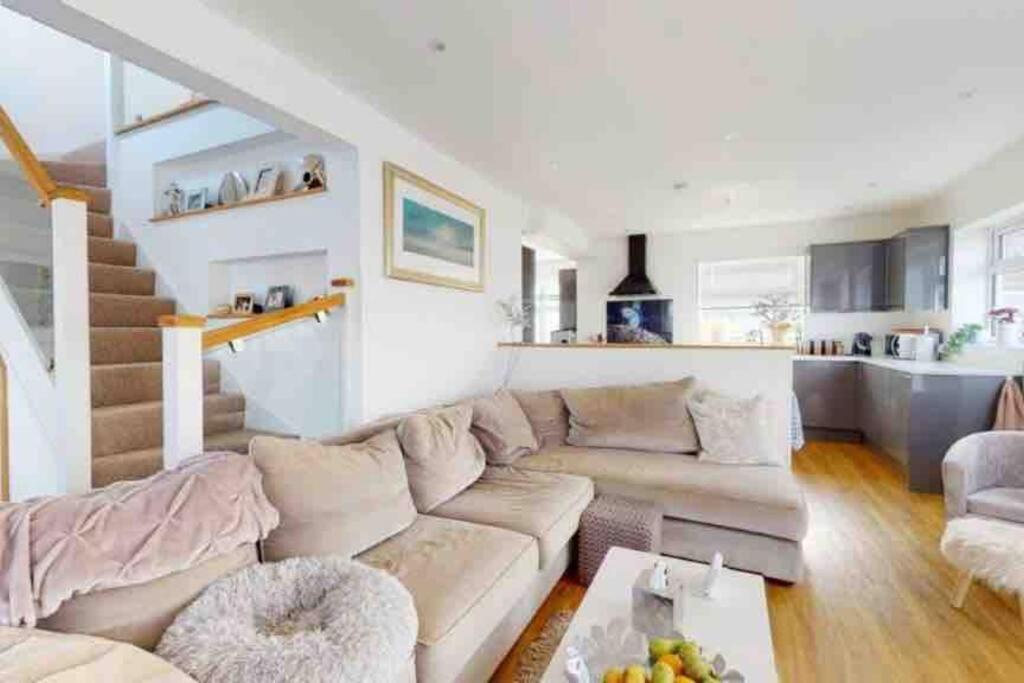 Love Lancing By The Sea With Optional Large Hot Tub Sleeps Up To 8 & Free Parking Βίλα Εξωτερικό φωτογραφία